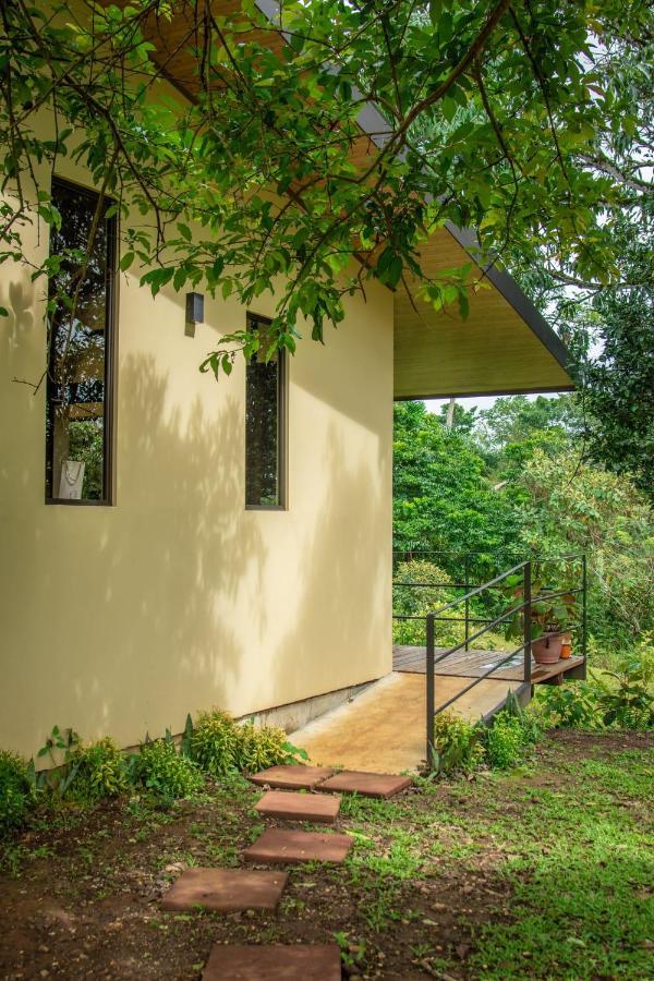 Modern Loft Inside A Beautiful Farm Apartment General Viejo Bagian luar foto