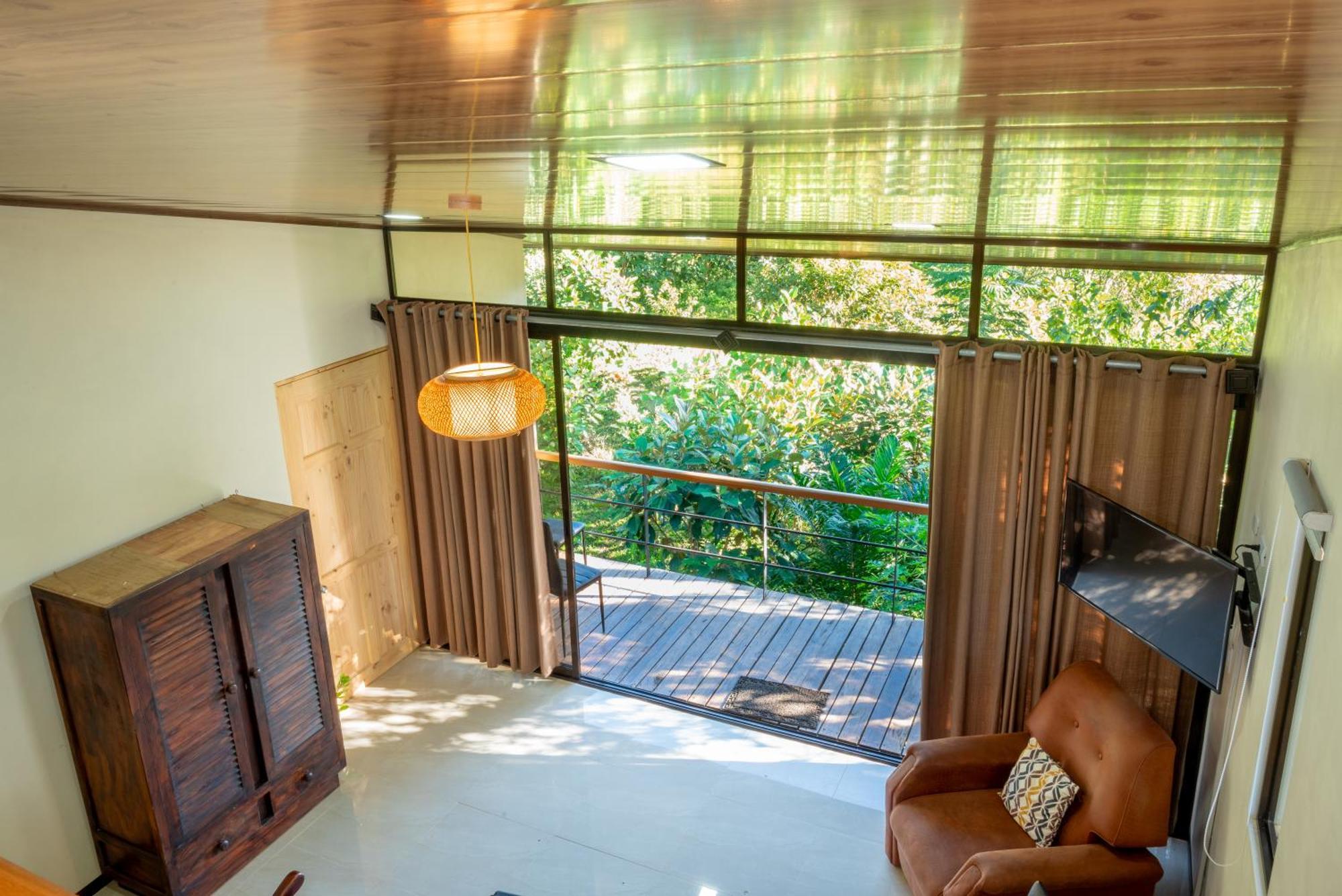 Modern Loft Inside A Beautiful Farm Apartment General Viejo Bagian luar foto