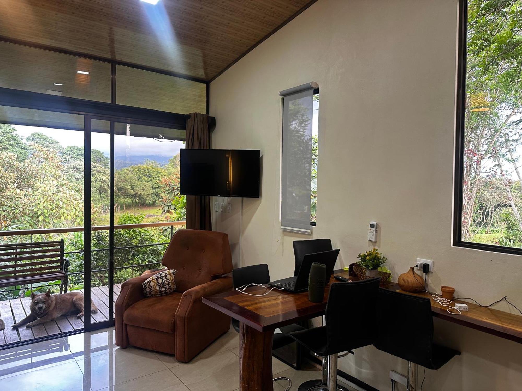 Modern Loft Inside A Beautiful Farm Apartment General Viejo Bagian luar foto